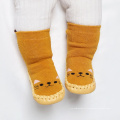 Chaussettes de dessin animé d&#39;hiver pour bébé Chaussette de sol antidérapante en cuir pour enfants